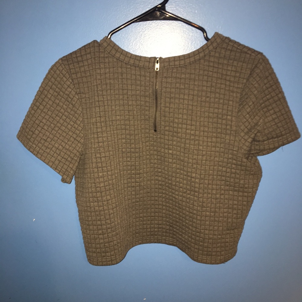 Grey Square Patterned Crop - Picture 2 of 4